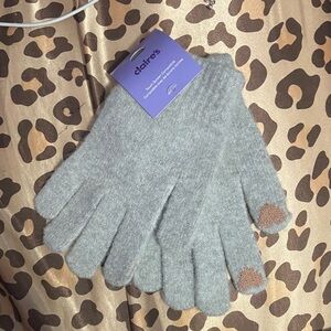 NWT claire’s gray knit gloves